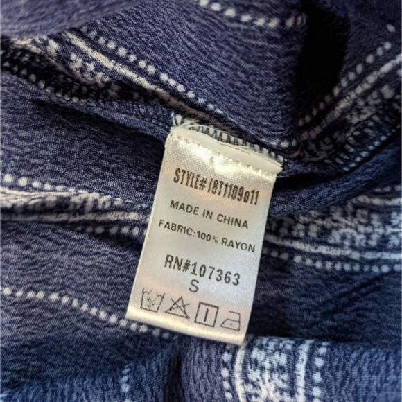 NWT Solemio LA Off-shoulder Cropped Short-sleeved Navy Ikat Top Women's Small - Picture 5 of 5